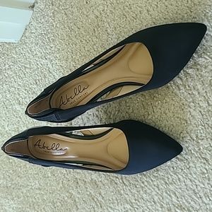 BRAND NEW- Abella true comfort heels, 3-inch, black heels, Size 7.